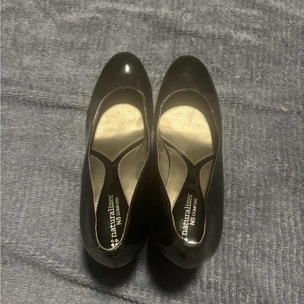 Naturalizer Black Heels Simple Design